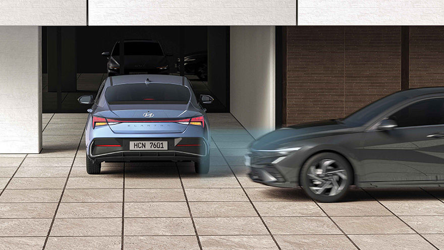 Hyundai Elantra - Rear Cross-Traffic Collision Prevention Assist (RCCA)