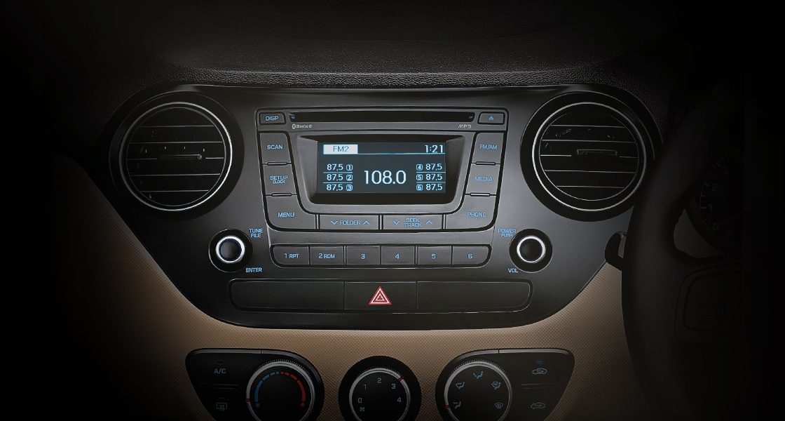 Hyundai Accent - Audio system (radio, CD, MP3)