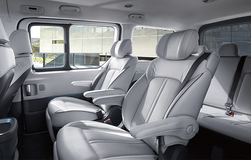 Hyundai Staria premium