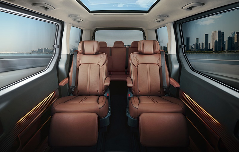 Hyundai Staria premium