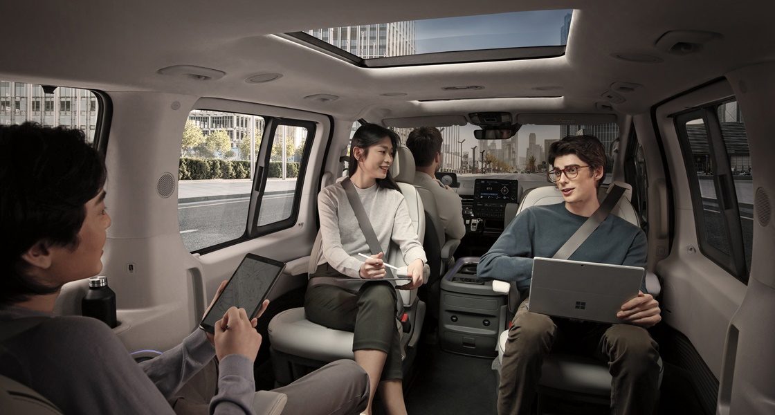 Hyundai Staria premium